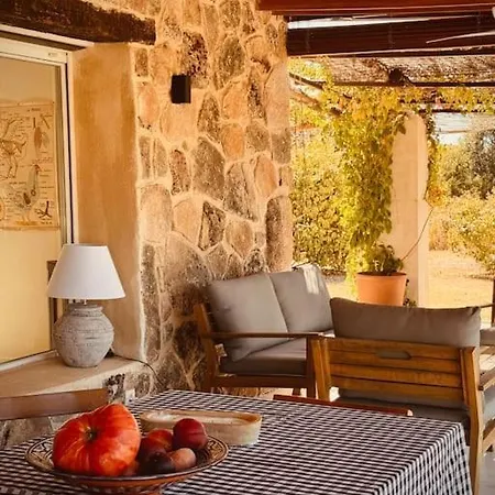 Casa En El Valle Del Tietar Séjour à la campagne